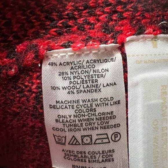 LOFT Women’s Red & Black Buffalo Plaid Sweater NWT - Picture 6 of 6